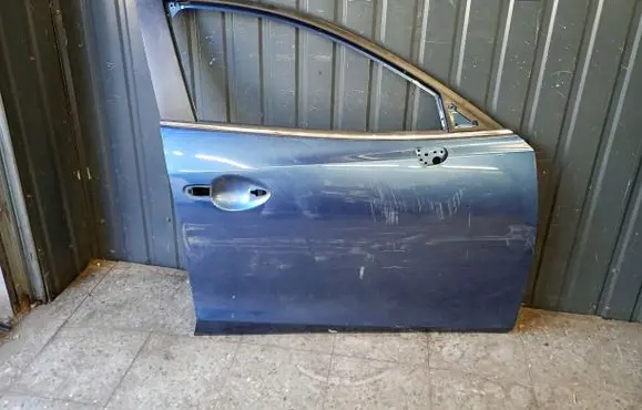 Mazda 3 III Front door bjs758010