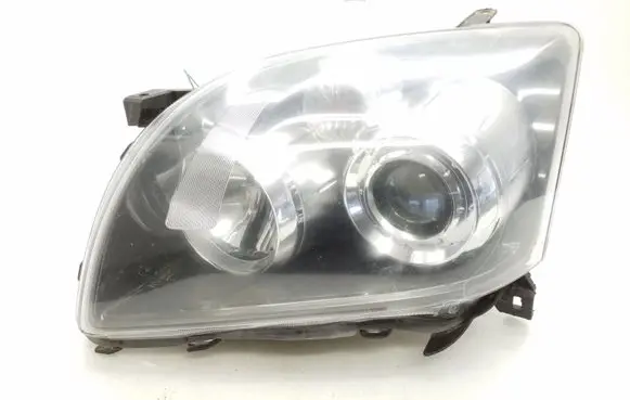 Toyota Avensis T250 Headlight/headlamp KOITO35109 8596724011