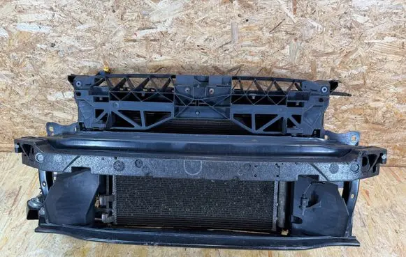 Seat Leon (5F) Radiator support slam panel