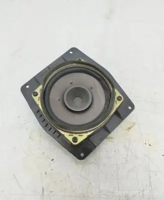 Mitsubishi Space Star Front door speaker MR285934 902275498521 00121116A