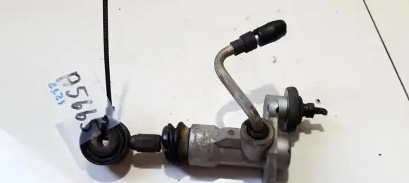 Audi A4 S4 B5 8D Clutch master cylinder 8D1721401