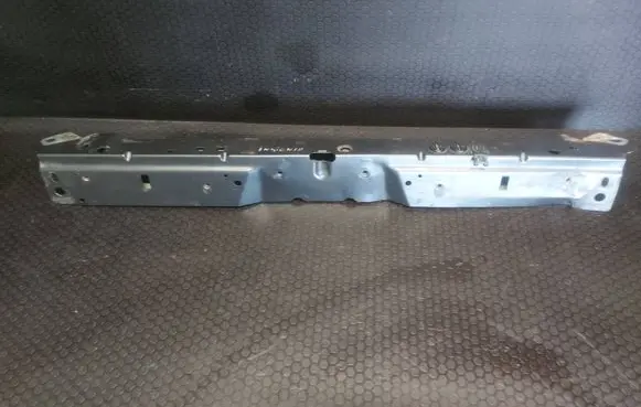 Opel Insignia A Radiator support slam panel bracket 1770 1840