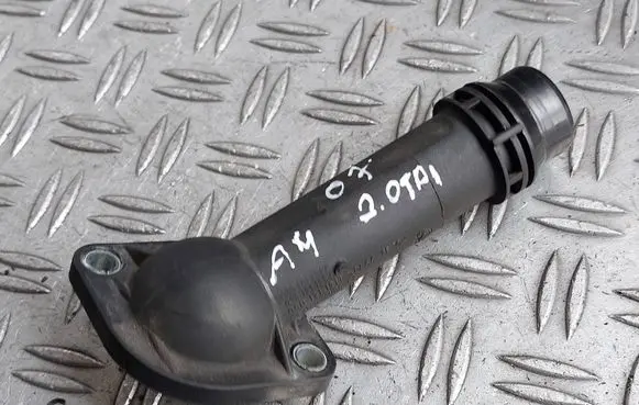 Audi A4 S4 B7 8E 8H Engine coolant pipe/hose 03G121121C 038121121B 06B121121L