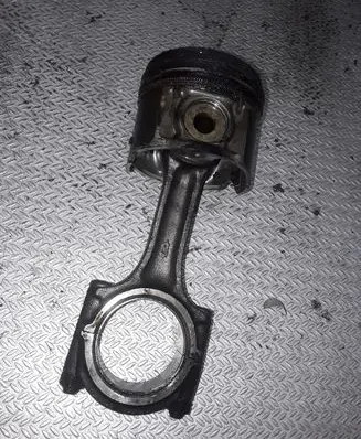 KIA Carnival Piston with connecting rod C27