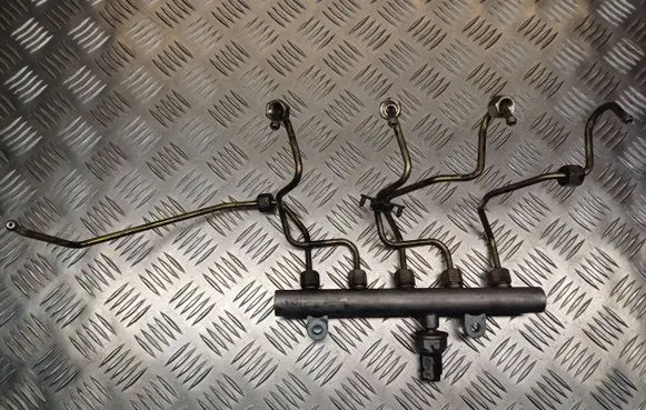 Peugeot 807 Fuel main line pipe 9645689580