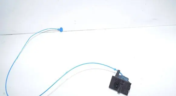 BMW i3 Fuel tank cap lock motor 7309680 67117309680