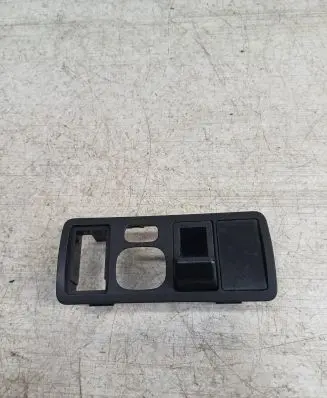 Toyota Corolla Verso E121 Mirror switch trim 777665