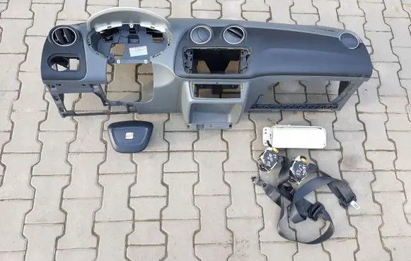 Seat Ibiza IV (6J,6P) Dashboard 