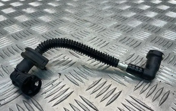 BMW 3 GT F34 Vacuum line/pipe/hose 7602057