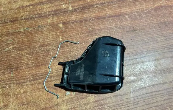 Audi A4 S4 B6 8E 8H Headlight/headlamp dust cover 8E0941159A