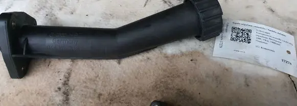 Volkswagen Transporter - Caravelle T4 Oil fill pipe 044115308A 070115311