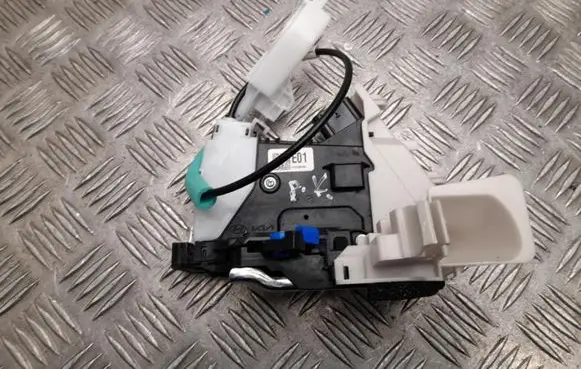 Hyundai Kona II Front door lock 813C0BE000