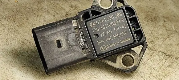 Skoda Octavia Mk3 (5E) Air pressure sensor 0261230389 04E906051 130718T100522E