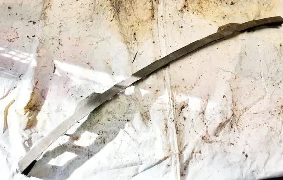 Front bumper mounting bracket