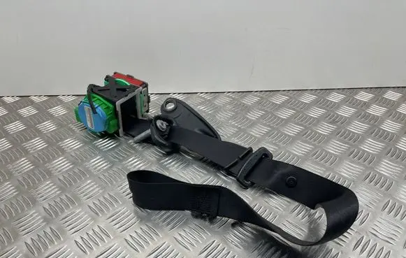 Mercedes-Benz CLC CL203 Front seatbelt A2038601986