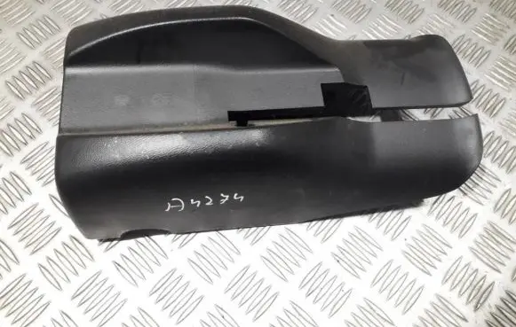 Seat Altea XL Steering wheel column trim 5P0858566C 5P0858559C