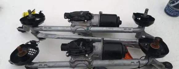 Mitsubishi Mirage V CJO Wiper motor