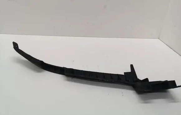 Opel Insignia A Front bumper mounting bracket