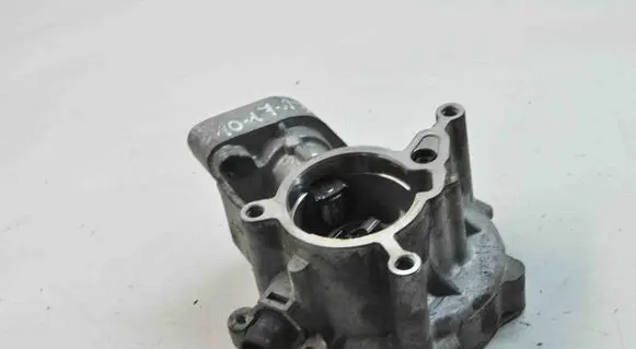 Audi A3 S3 8V Vacuum pump 06L145100B