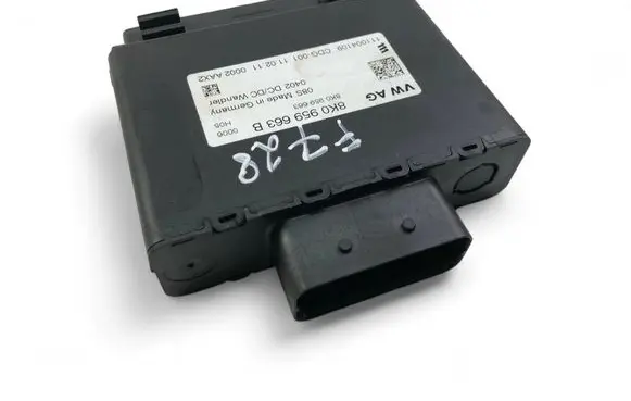 Audi A4 S4 B8 8K Voltage converter/converter module 8K0959663B