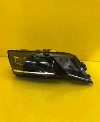 Skoda Octavia Mk3 (5E) Headlight/headlamp 5E1941016D