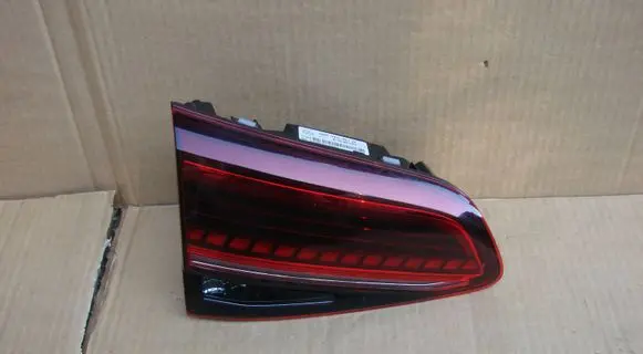 Volkswagen Golf VII Tailgate rear/tail lights 5G0945307Q