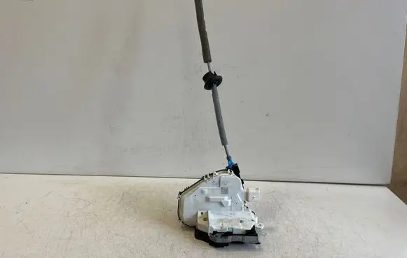 Audi Q2 - Rear door lock 4G0839016J