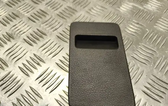 Subaru Forester SH Fuse box cover 