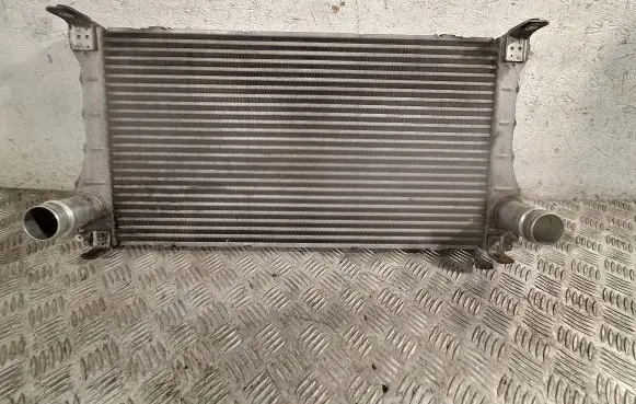 Toyota Auris 150 Intercooler radiator 179400R020 JD1271002541