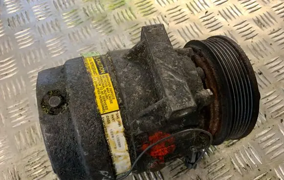 Renault Scenic I Air conditioning (A/C) compressor (pump) 7700105765