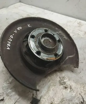 Rear wheel hub spindle/knuckle