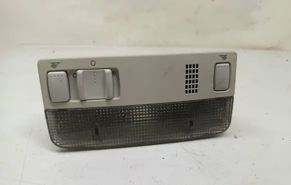 Volkswagen Jetta VI Front seat light 3B0947105C 105C
