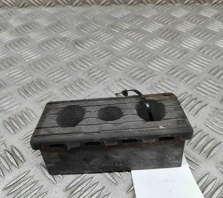 Tesla Model X Jacking socket point 104588700D