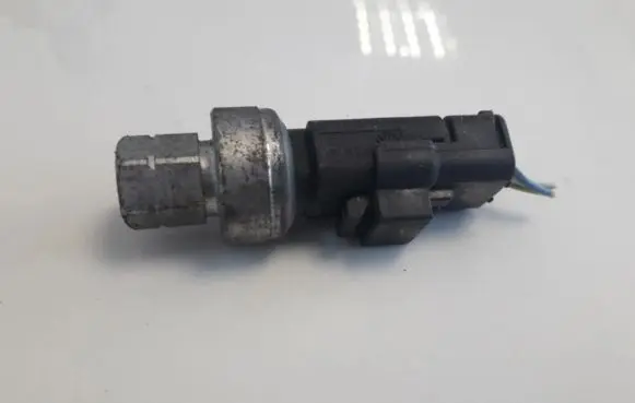 Air conditioning (A/C) pressure sensor
