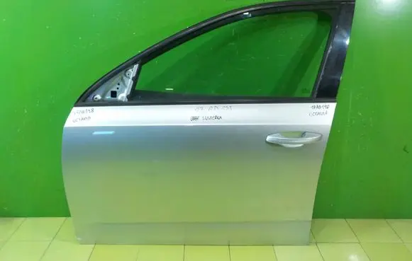 Skoda Octavia Mk3 (5E) Front door PRZOD LEWE