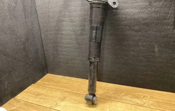 Land Rover Range Rover Sport L494 Rear shock absorber/damper GK7218A145
