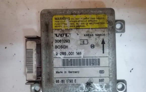 Volvo S40, V40 Airbag control unit/module 30611293 0285001146
