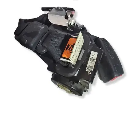 Mazda 3 I Middle seatbelt (rear) 6070446 0433012