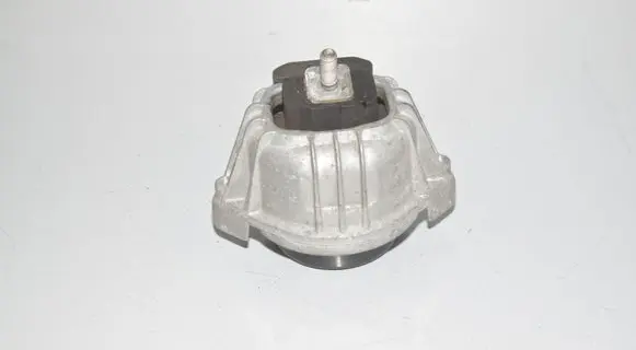 BMW X1 E84 Engine mount bracket 6768853 22116768853
