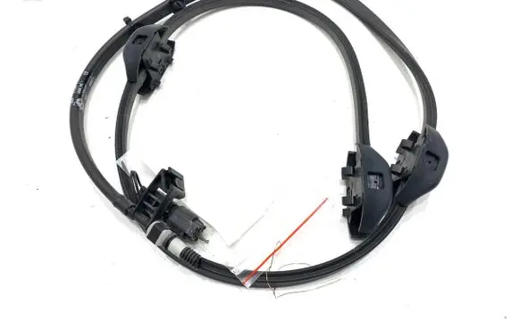 BMW 2 F44 Windshield washer spray nozzle 