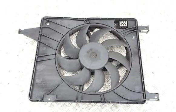 Nissan Qashqai+2 Electric radiator cooling fan ctluv
