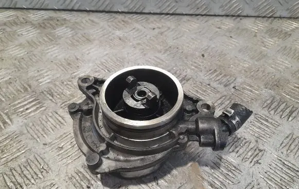BMW 3 E46 Vacuum pump
