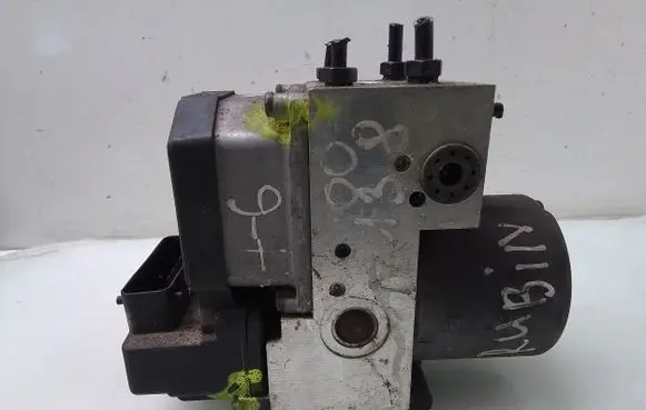 Audi A6 S6 C5 4B ABS Pump 8E0614111H