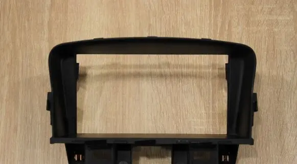 Radio/GPS head unit trim