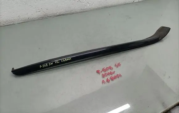 Peugeot 508 Front door windshield rail 
