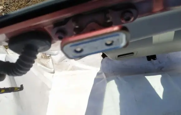 Chrysler Crossfire Tailgate/trunk/boot hinge
