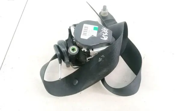 Mercedes-Benz Vaneo W414 Rear seatbelt 561009801 020R005V