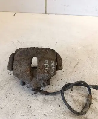 Volkswagen PASSAT B6 Front brake caliper
