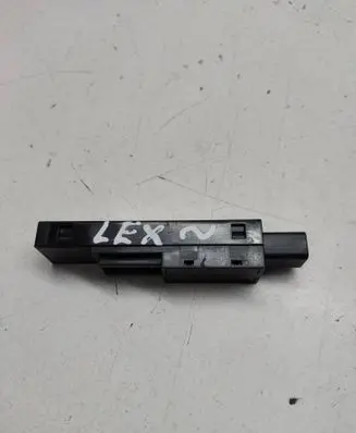 Lexus IS 220D-250-350 Aerial antenna amplifier D681845 6270D681845