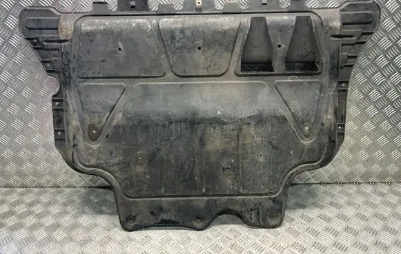 Volkswagen Golf VII Engine splash shield/under tray 5Q0825236
